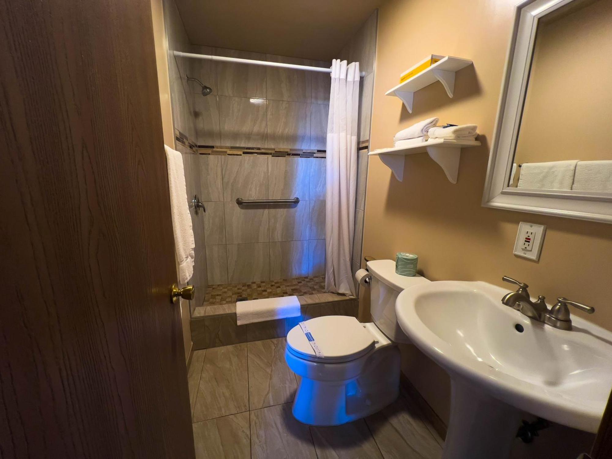 Riviera Motel Mackinaw City Ngoại thất bức ảnh