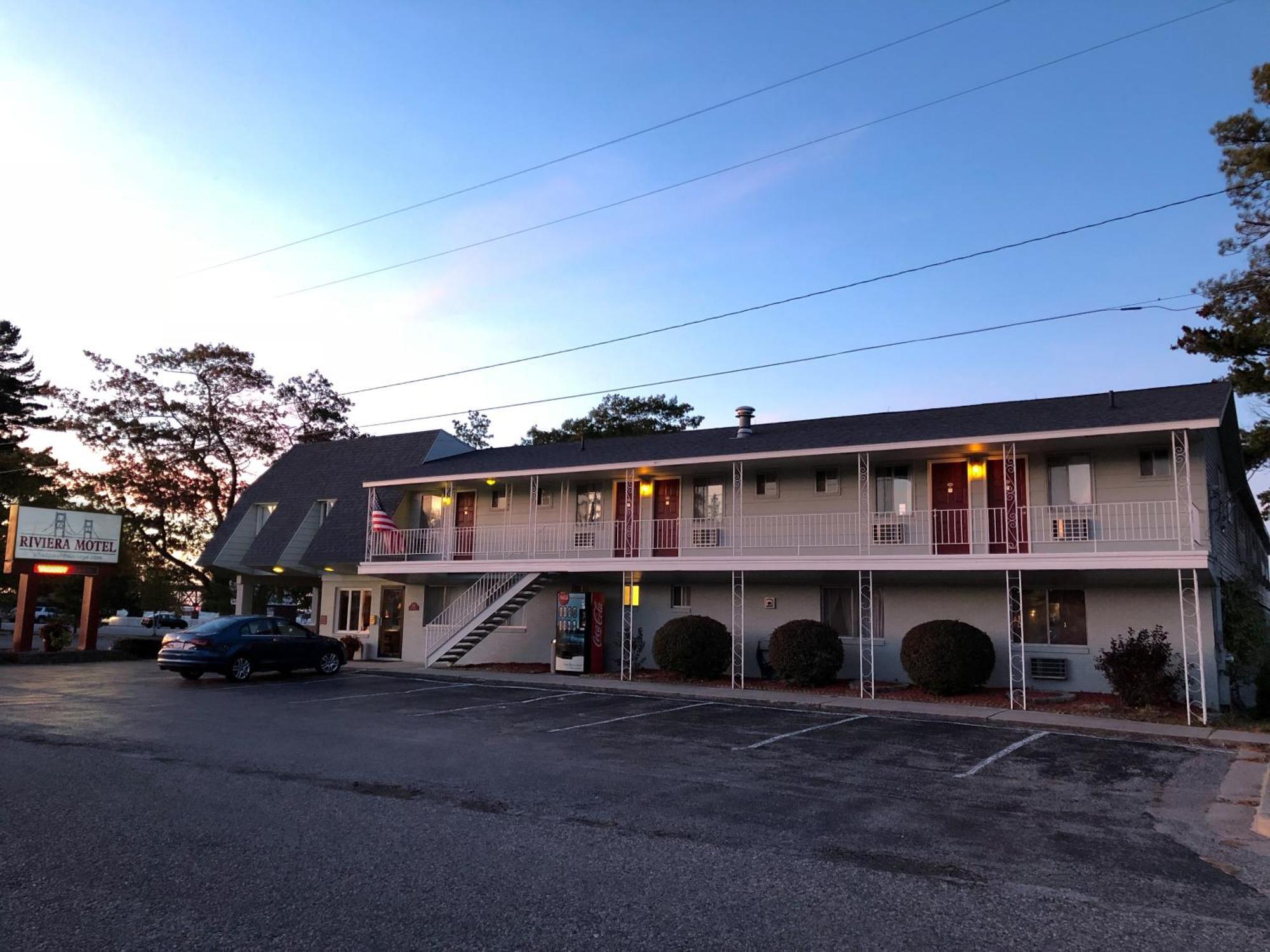 Riviera Motel Mackinaw City Ngoại thất bức ảnh