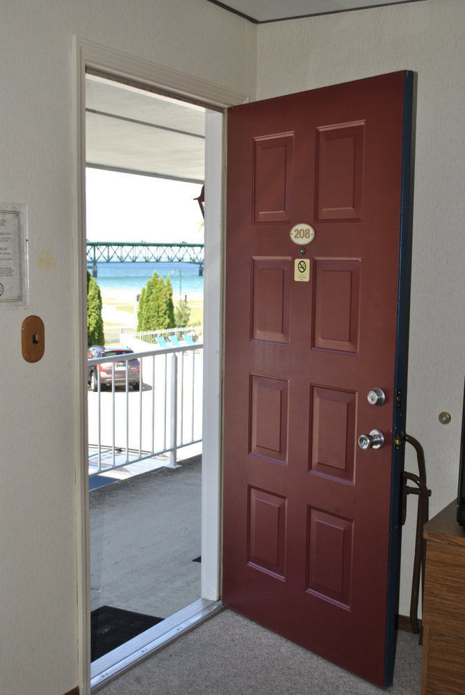 Riviera Motel Mackinaw City Ngoại thất bức ảnh
