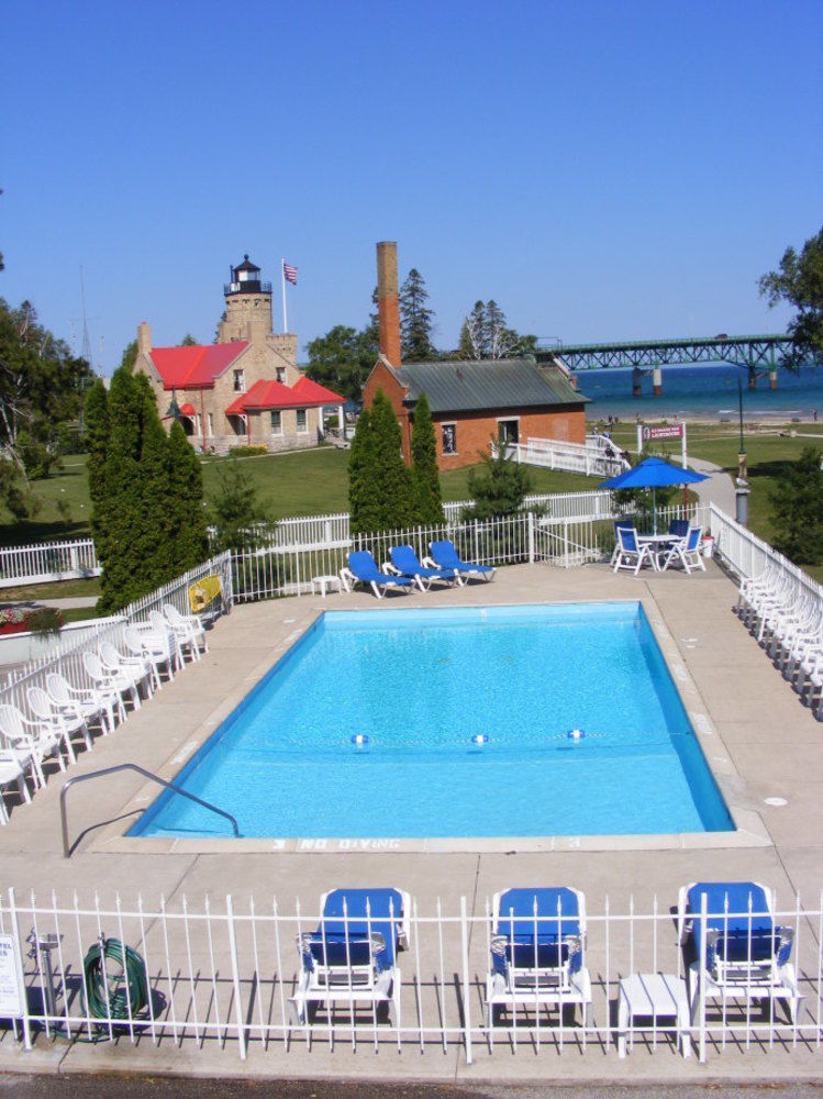 Riviera Motel Mackinaw City Ngoại thất bức ảnh