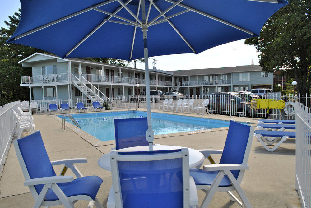 Riviera Motel Mackinaw City Ngoại thất bức ảnh