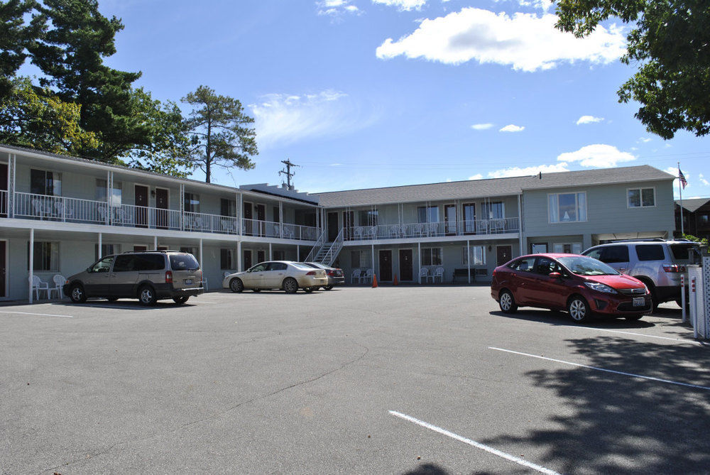 Riviera Motel Mackinaw City Ngoại thất bức ảnh