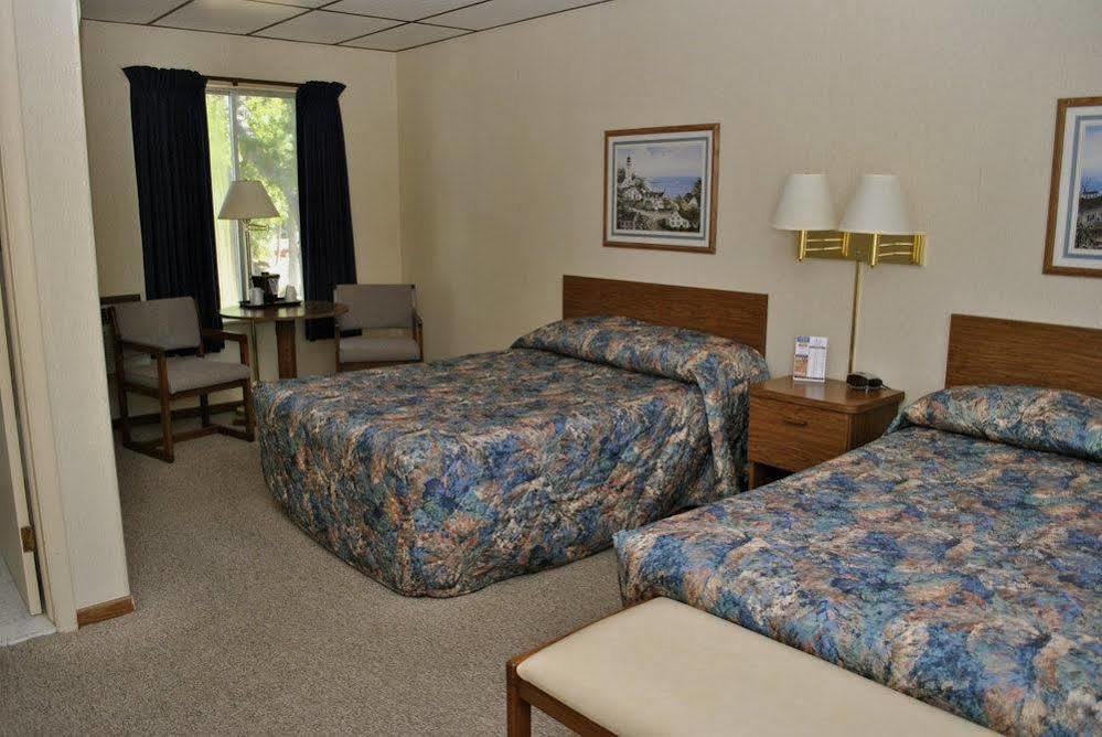 Riviera Motel Mackinaw City Ngoại thất bức ảnh