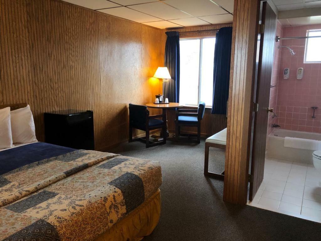 Riviera Motel Mackinaw City Ngoại thất bức ảnh